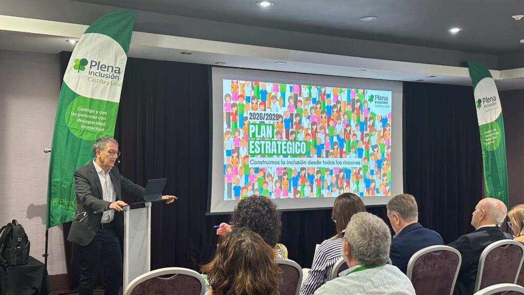 Manuel Aradillas durante su exposición