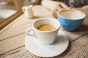 Dos tazas de café