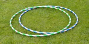 aros encima del césped